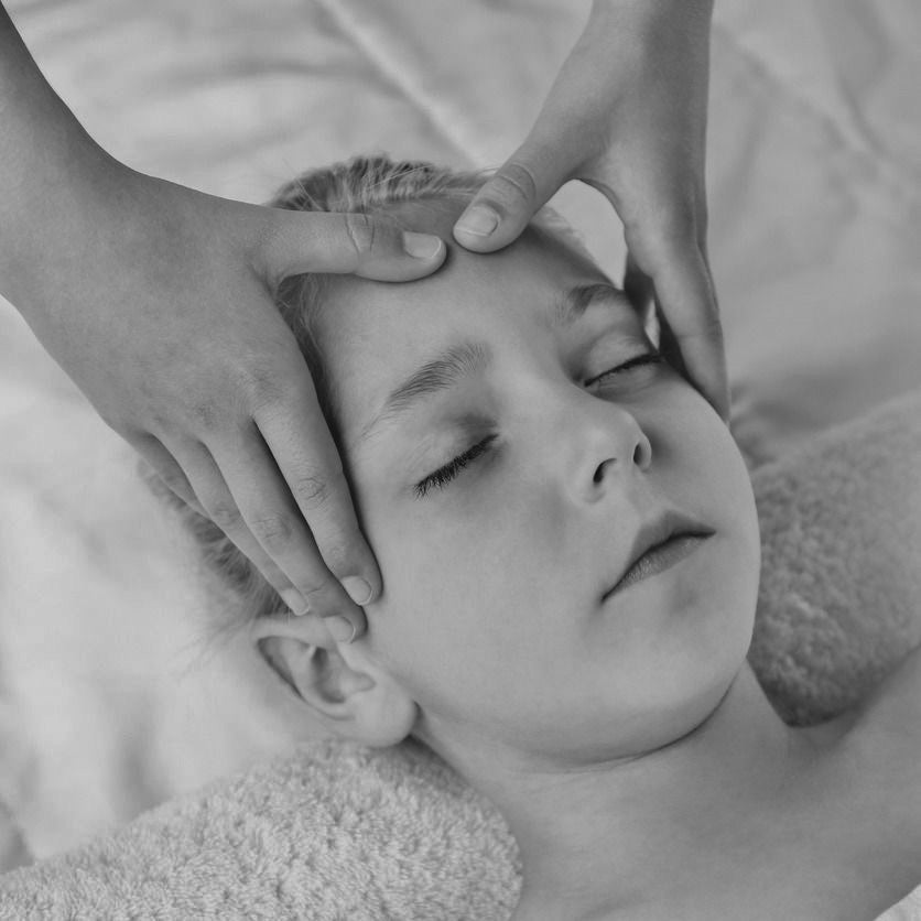 Massage enfant - Les Bains de Romane - Cabinet Périnatal - Le Puy en Velay